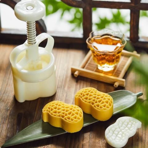 Khuôn trung thu lò xo 50g 1 mặt củ lạc (Có Tay Khóa)