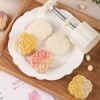 Khuôn trung thu 63g 2 mặt Hoa Thạch Thảo