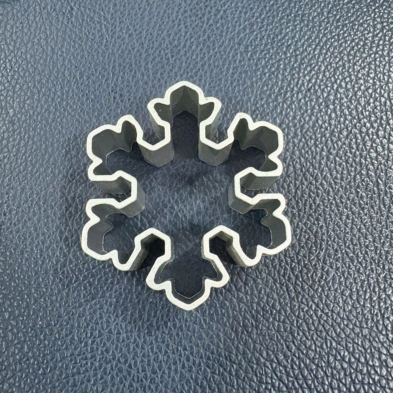 Khuôn nhấn cutter Giáng Sinh hình bông tuyết