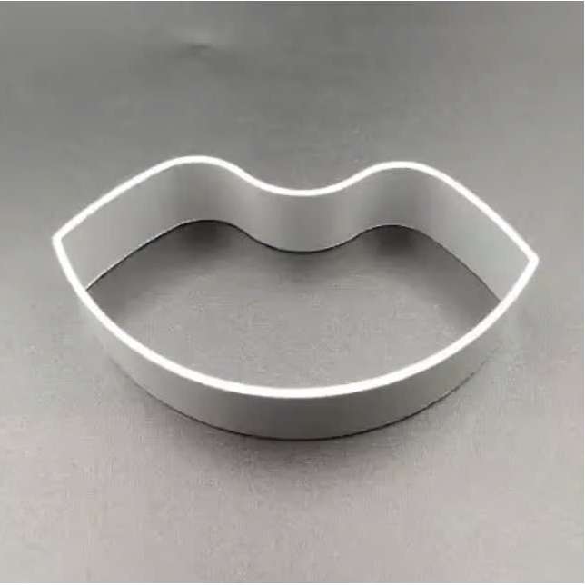 Khuôn nhấn cutter hình đôi môi