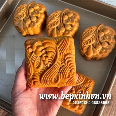 Khuôn trung thu lò xo 150g 1 mặt vuông sóng nước