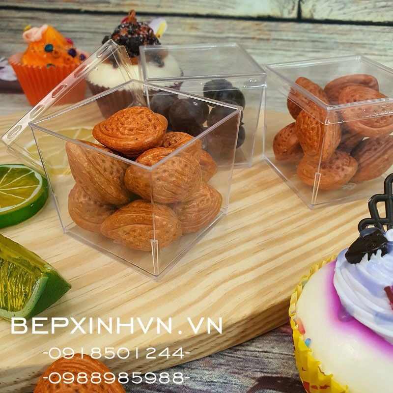Ly tiramisu vuông nắp bằng LC 6055