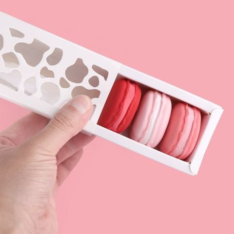 Hộp socola macaron trắng