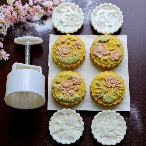 Khuôn trung thu 150g 4 mặt Sen chữ Phát