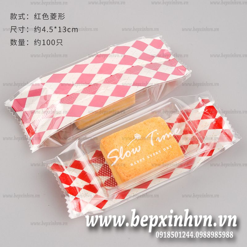 Túi bánh dứa caro đỏ