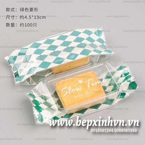 Túi bánh dứa caro xanh