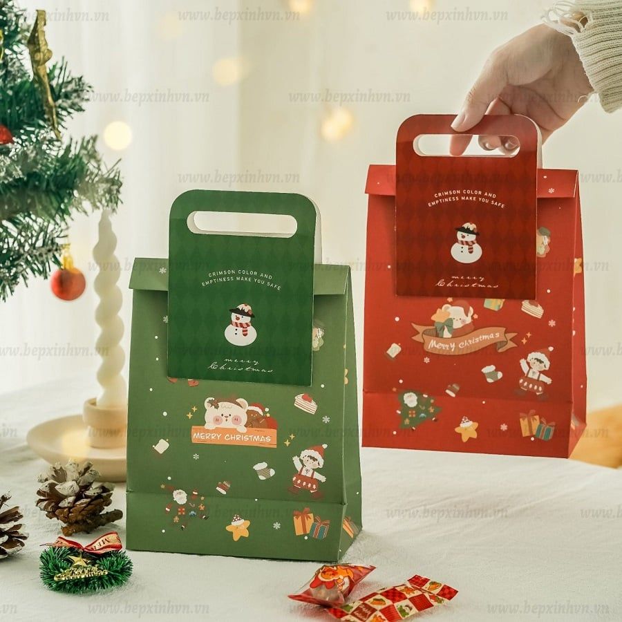 Túi giấy quai xách Giáng Sinh Merry Christmas xanh đỏ