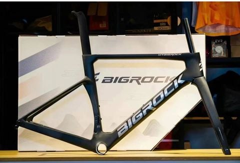  Sườn xe đạp Bigrock Road Aero Carbon - Đen Nhám 
