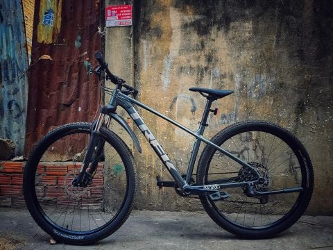  Xe đạp Trek Marlin 5 size M Group M7100 Đùm Koozer 490pro 