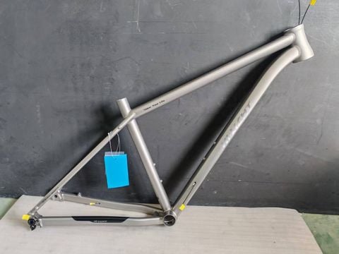  Khung xe đạp MTB titanium cao cấp HiLight M8.2 (Chính hãng, bảo hành 5 năm) 