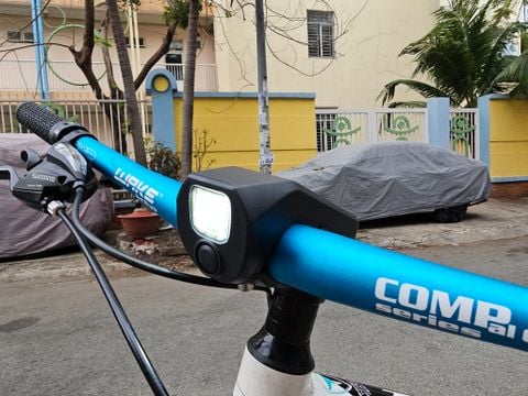  Potang xe đạp 31.8 75mm tích hợp đèn và chuông điện - Xạc Type C 