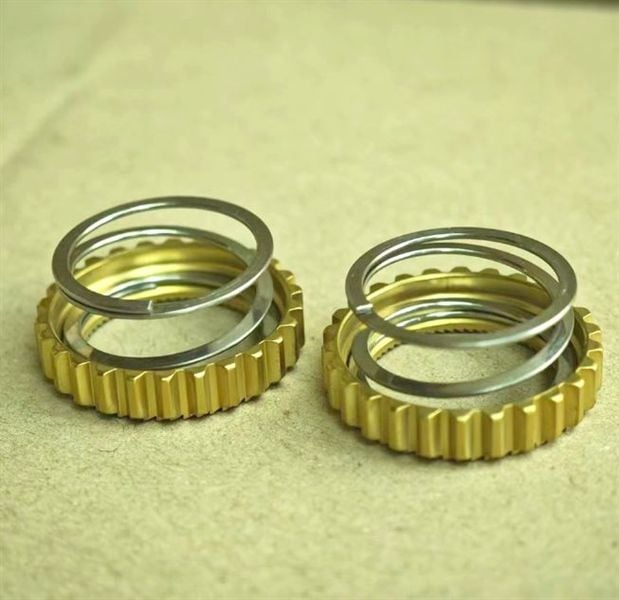 Bộ 2 lò xo dành cho đùm xe đạp hệ Ratchet Goldix
