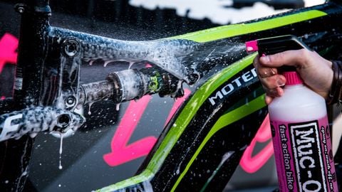  Dung dịch vệ sinh xe đạp Muc-Off Nano 