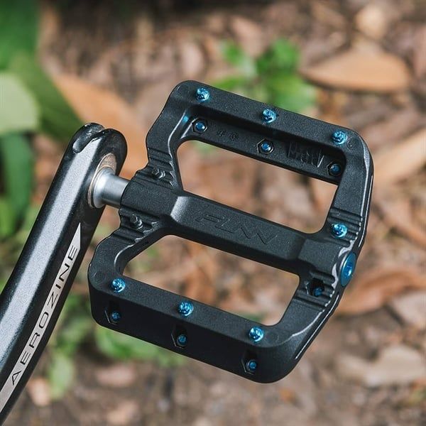 Pedal xe đạp Funn Black Magic