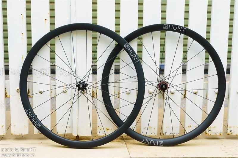 Bộ bánh xe đạp gravel carbon Hunt 35 700c 12x100 / 12x142