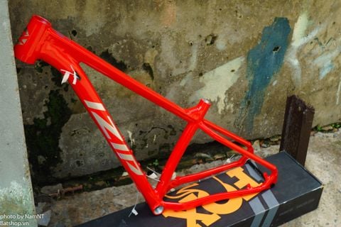  Sườn xe đạp MTB IZIP 29 inch Boost 148 