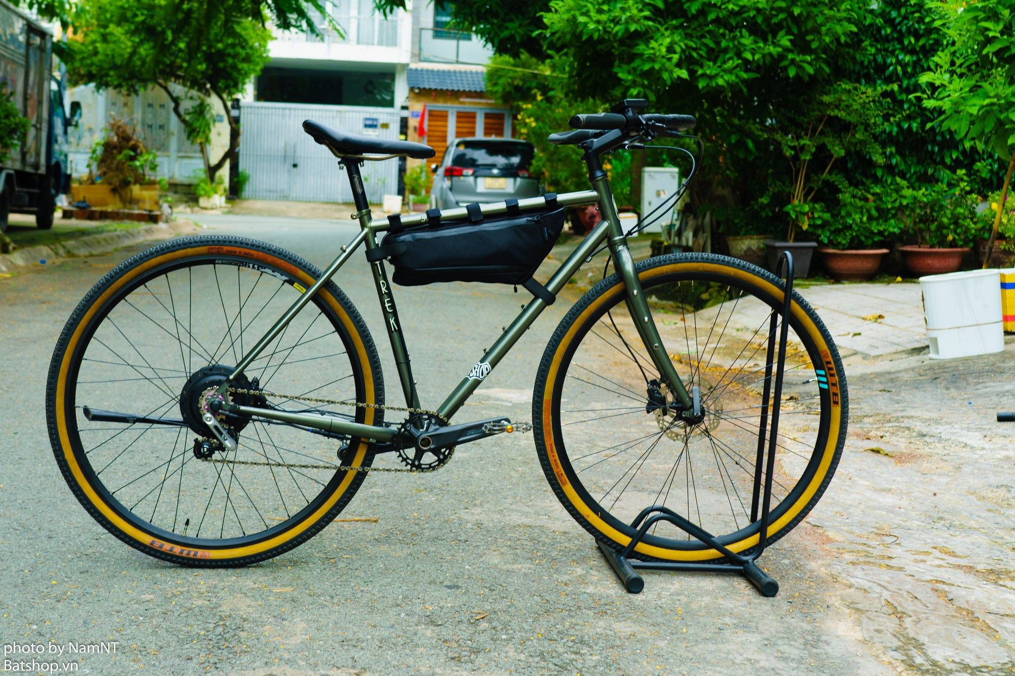 Xe đạp touring Trek 520