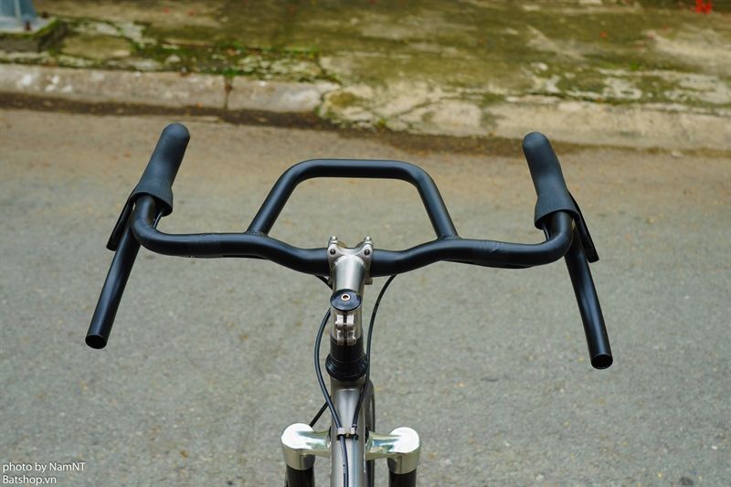 Ghidong xe đạp gravel kèm tay nghỉ 31.8 550mm MK5