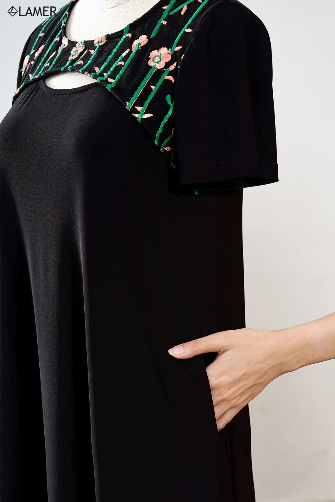 Đầm suông phối ren - B63T24H007