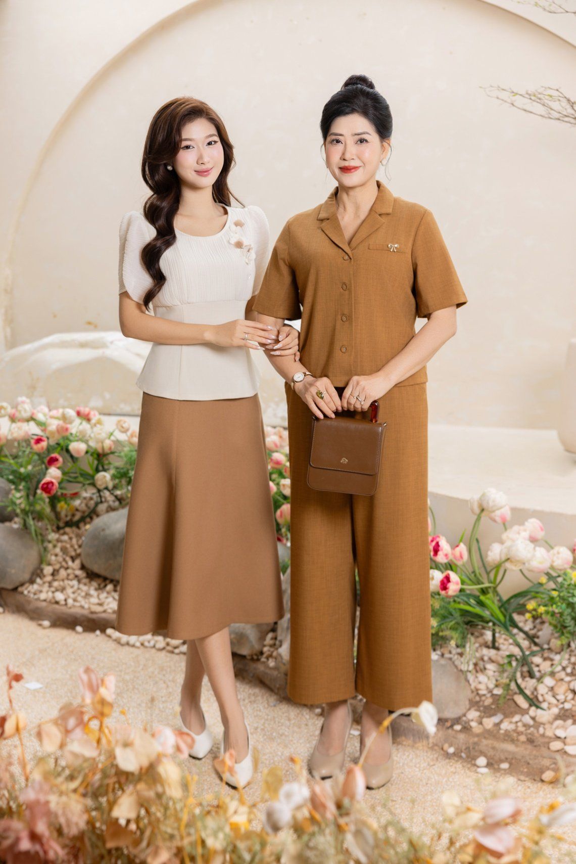 Quần ống rộng chun sau - B64W25Q002