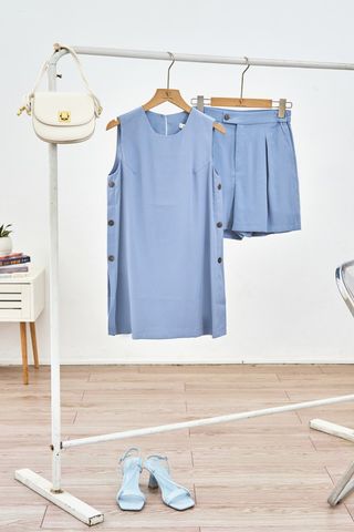Áo sát nách nẹp cúc sườn - D61B25H005