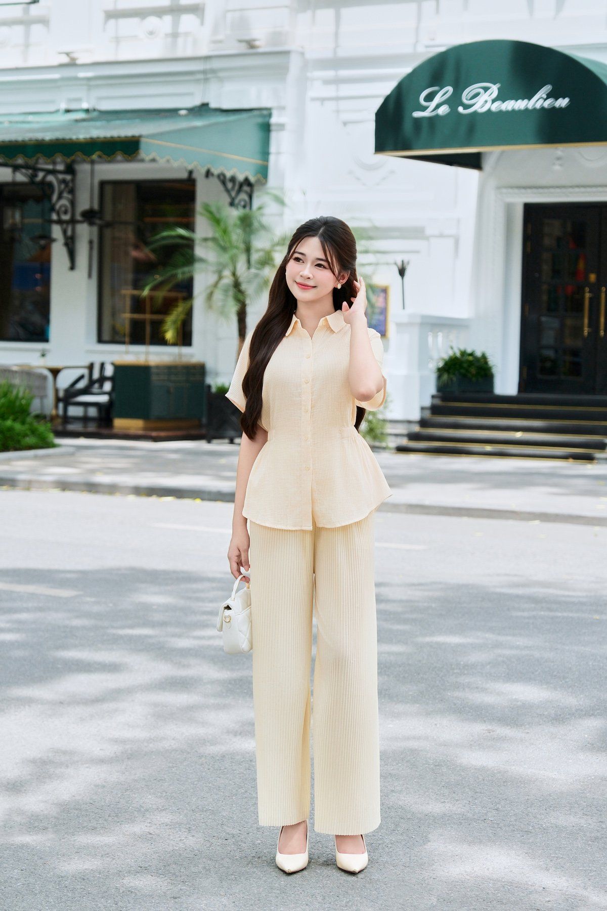 Quần ống rộng cạp chun vải kim tuyến - P64W25Q001