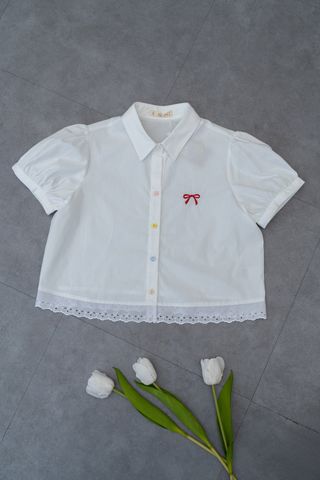 Áo sơ mi phối ren; cúc nhiều màu  - D61H25H007