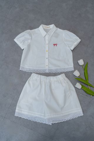 Áo sơ mi phối ren; cúc nhiều màu  - D61H25H007