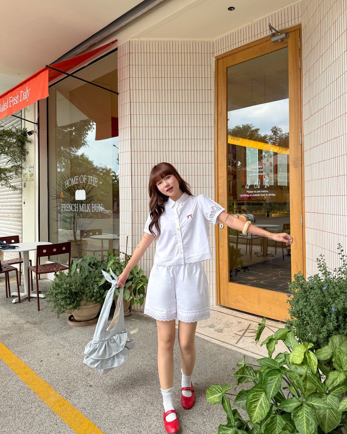 Áo sơ mi phối ren; cúc nhiều màu  - D61H25H007