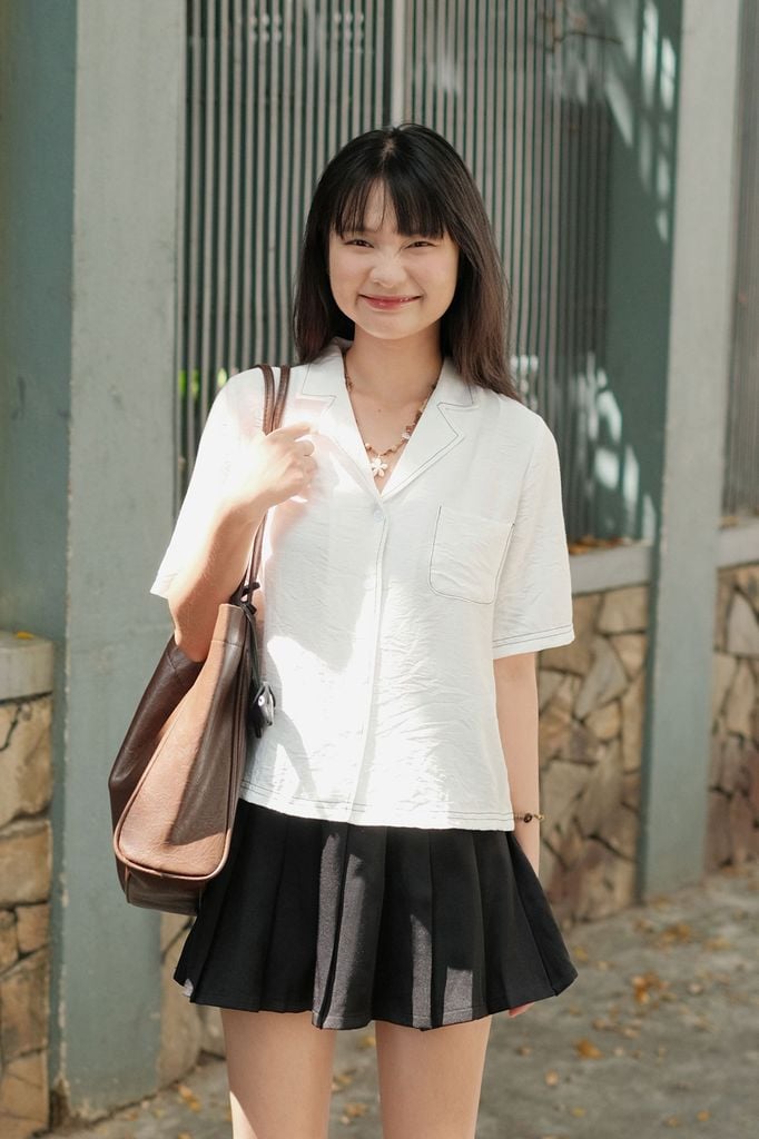 Áo Sơ Mi Cổ 2 Ve Túi Ốp - H61H21H017