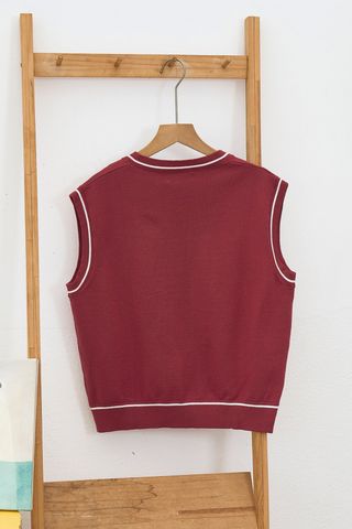 áo len gile cổ tim phối kẻ - H61W23T001