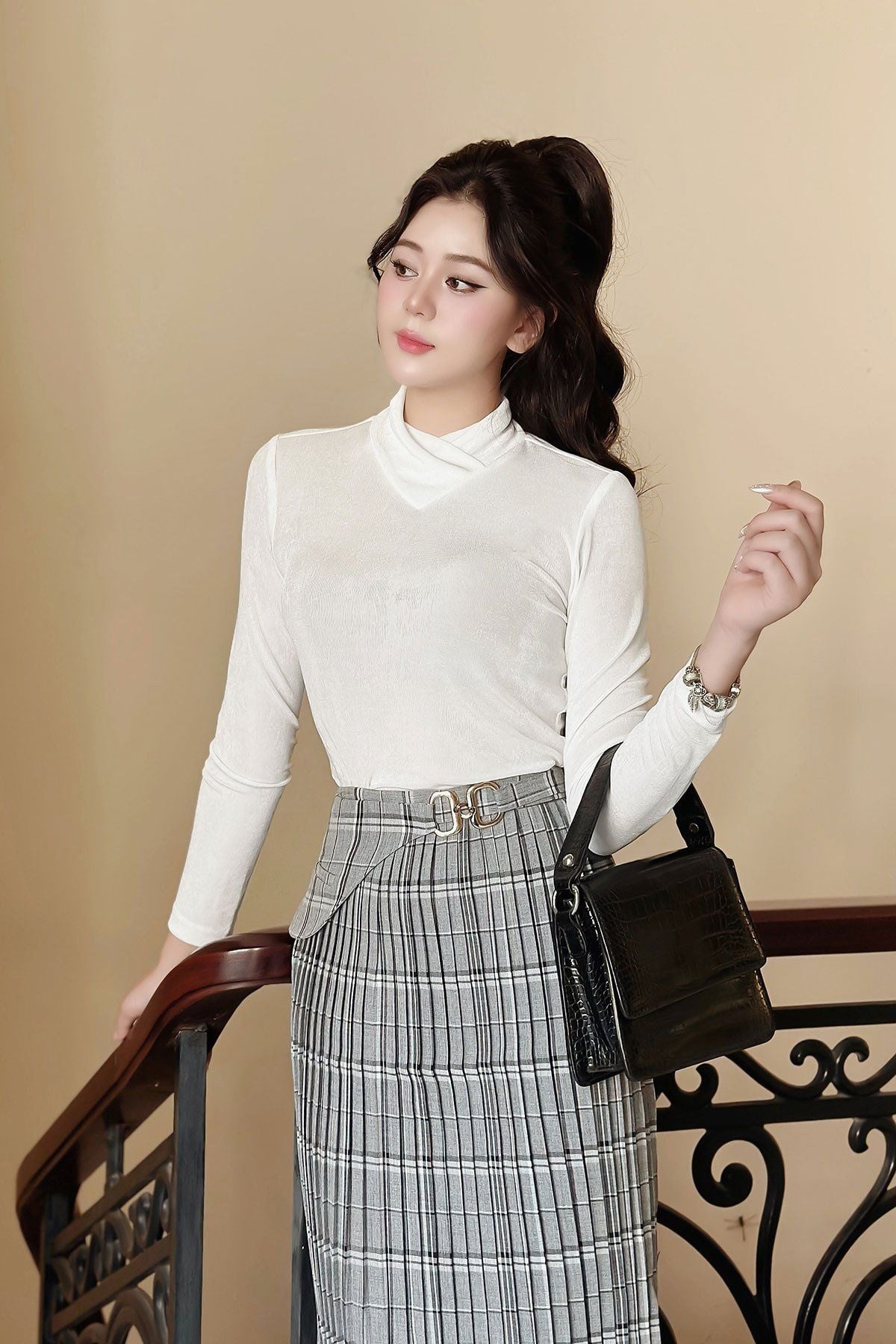 Áo len thun cổ lọ tim đè - L61B24T003