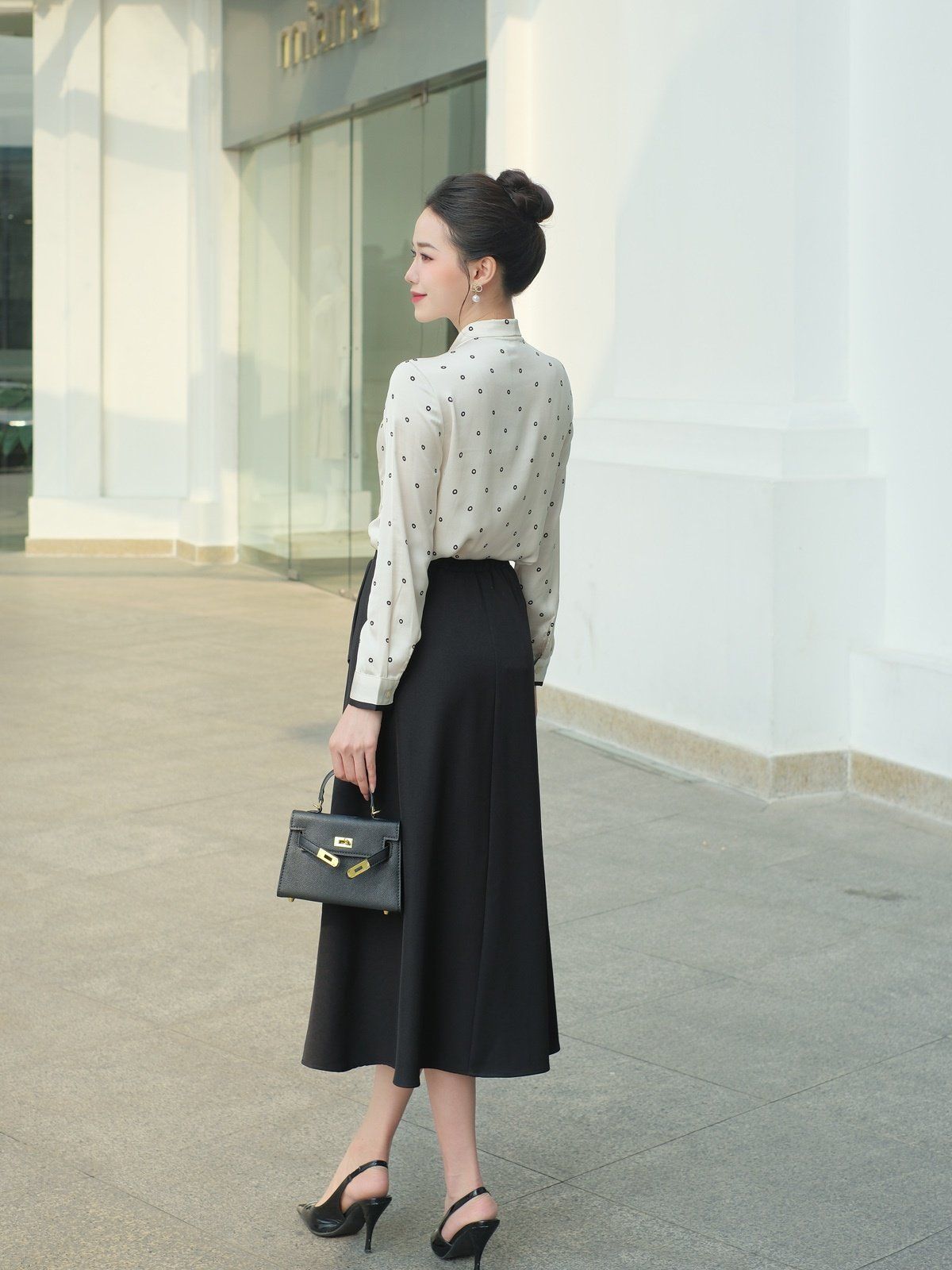 Áo sơ mi lụa cổ nơ - L61H25Q007