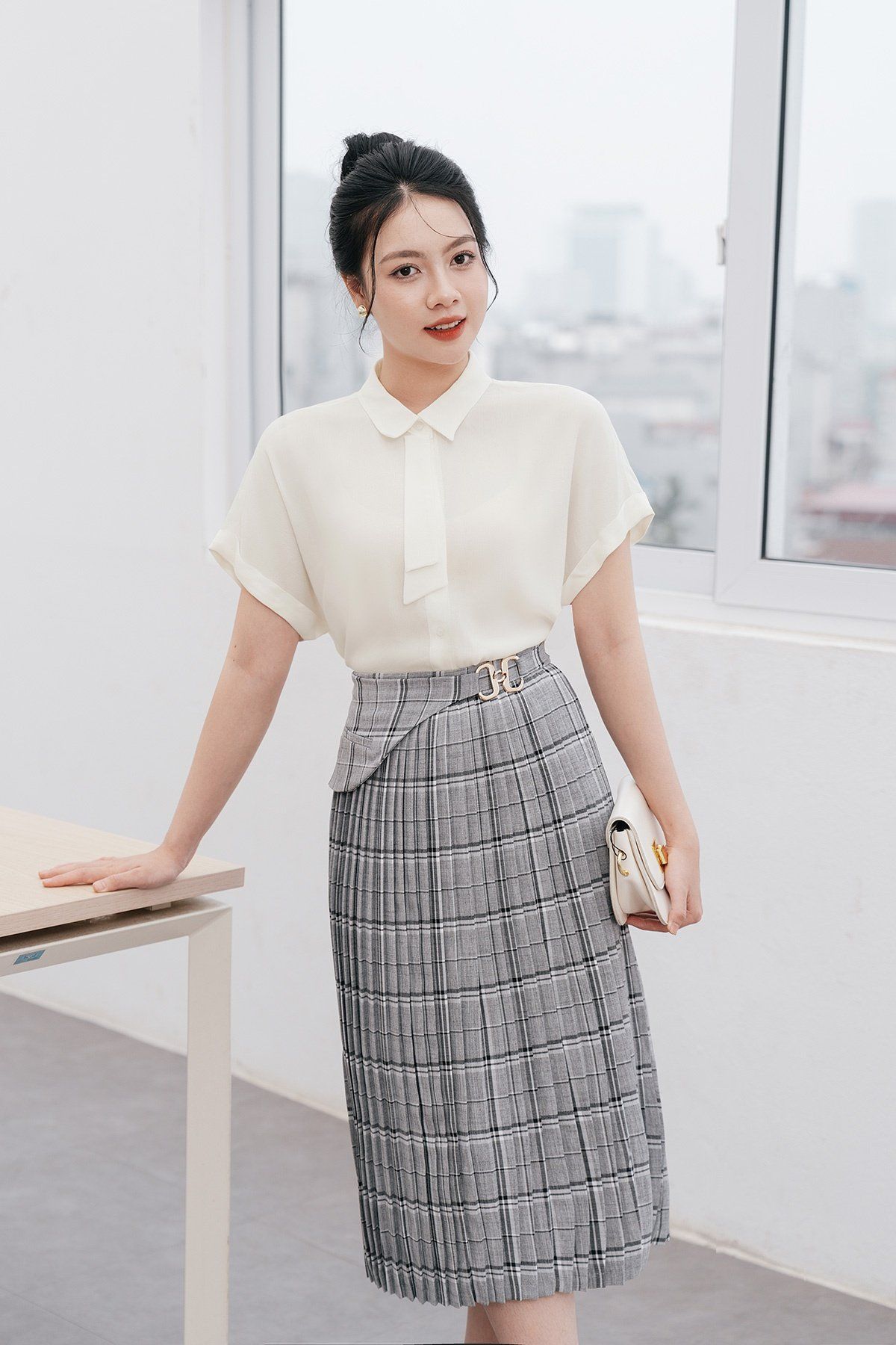 Chân váy xòe dập ly - L62L24Q001