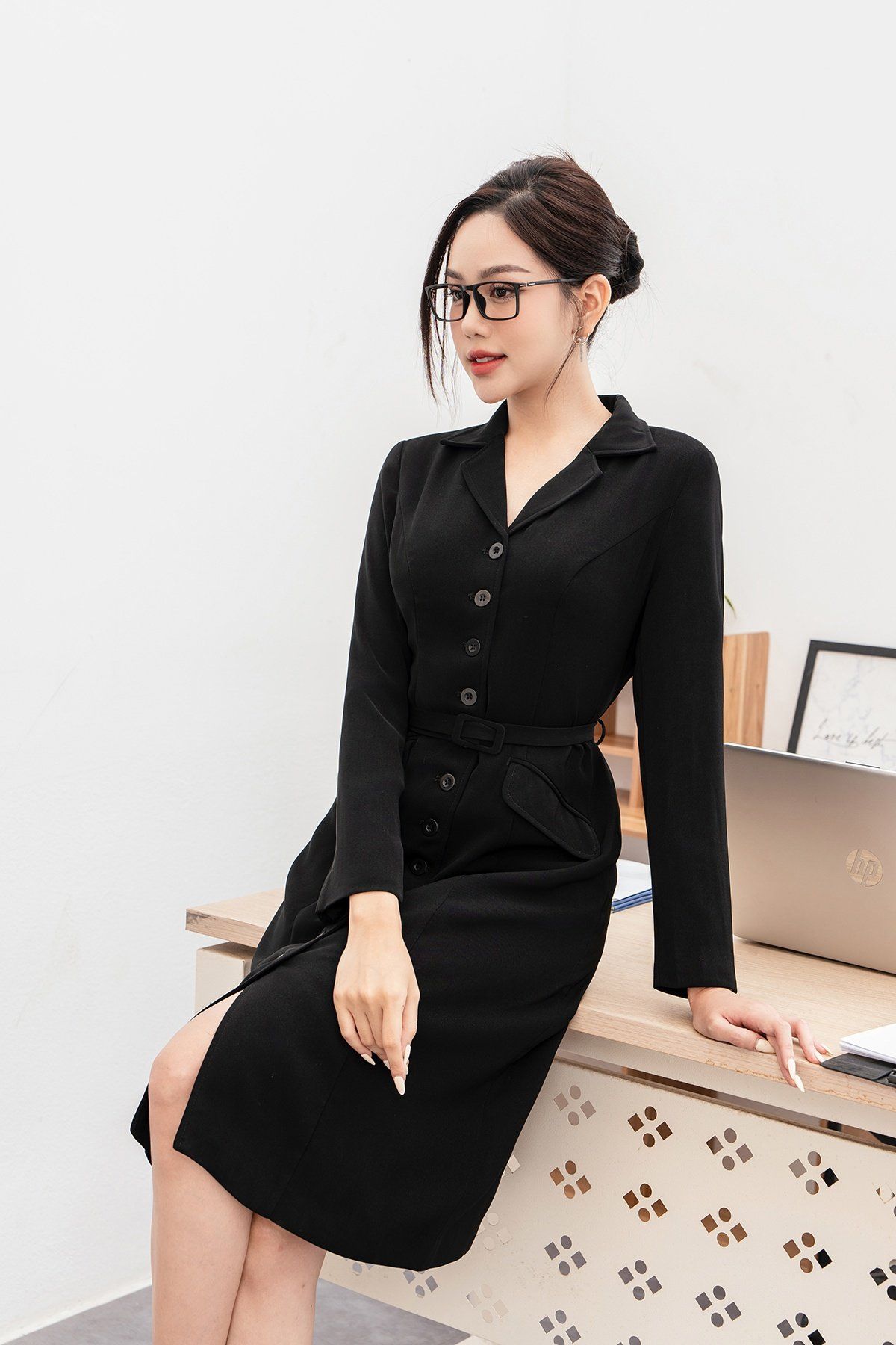 Đầm cổ vest - L63F23Q041