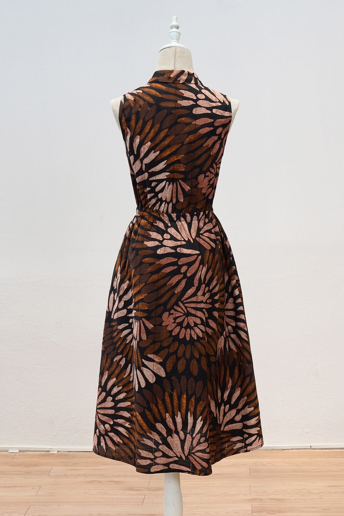 Đầm maxi cổ đức chun eo - L63M24H086