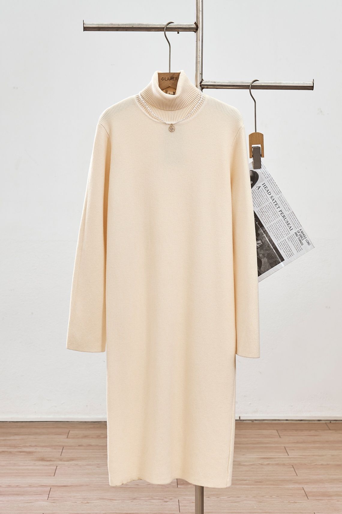 Đầm suông cổ lọ lót lông - L63T24T010