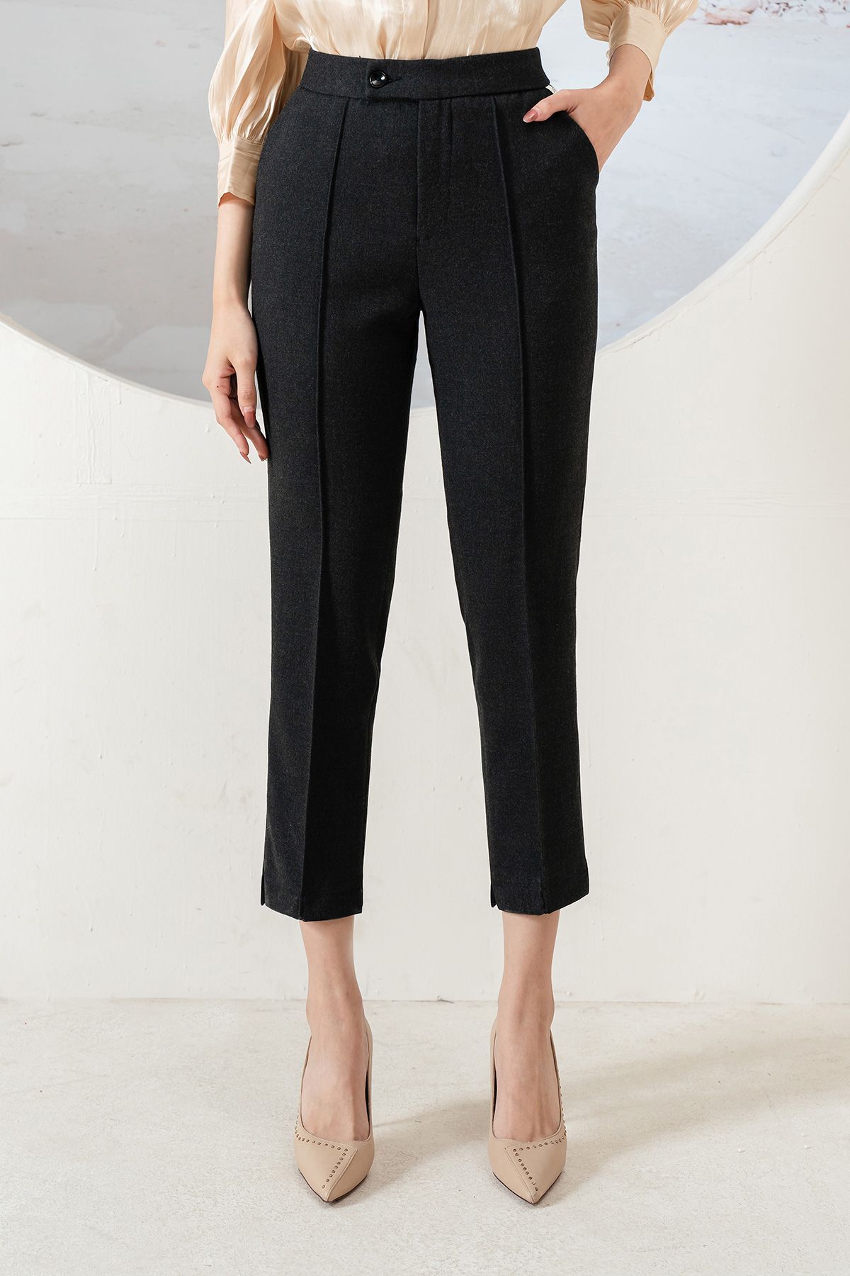 Quần ống côn - L64K22Q025