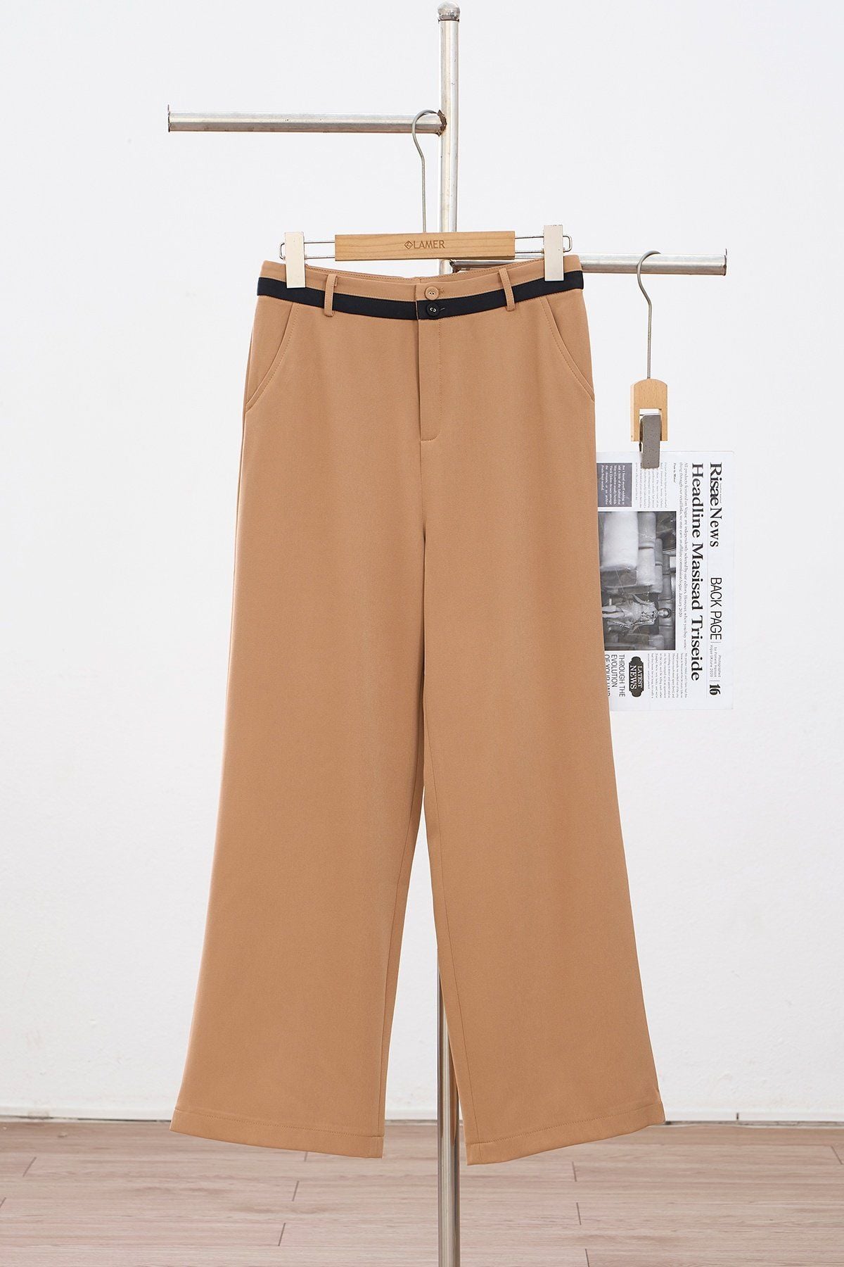 Quần ống rộng phối cạp - L64W24Q007