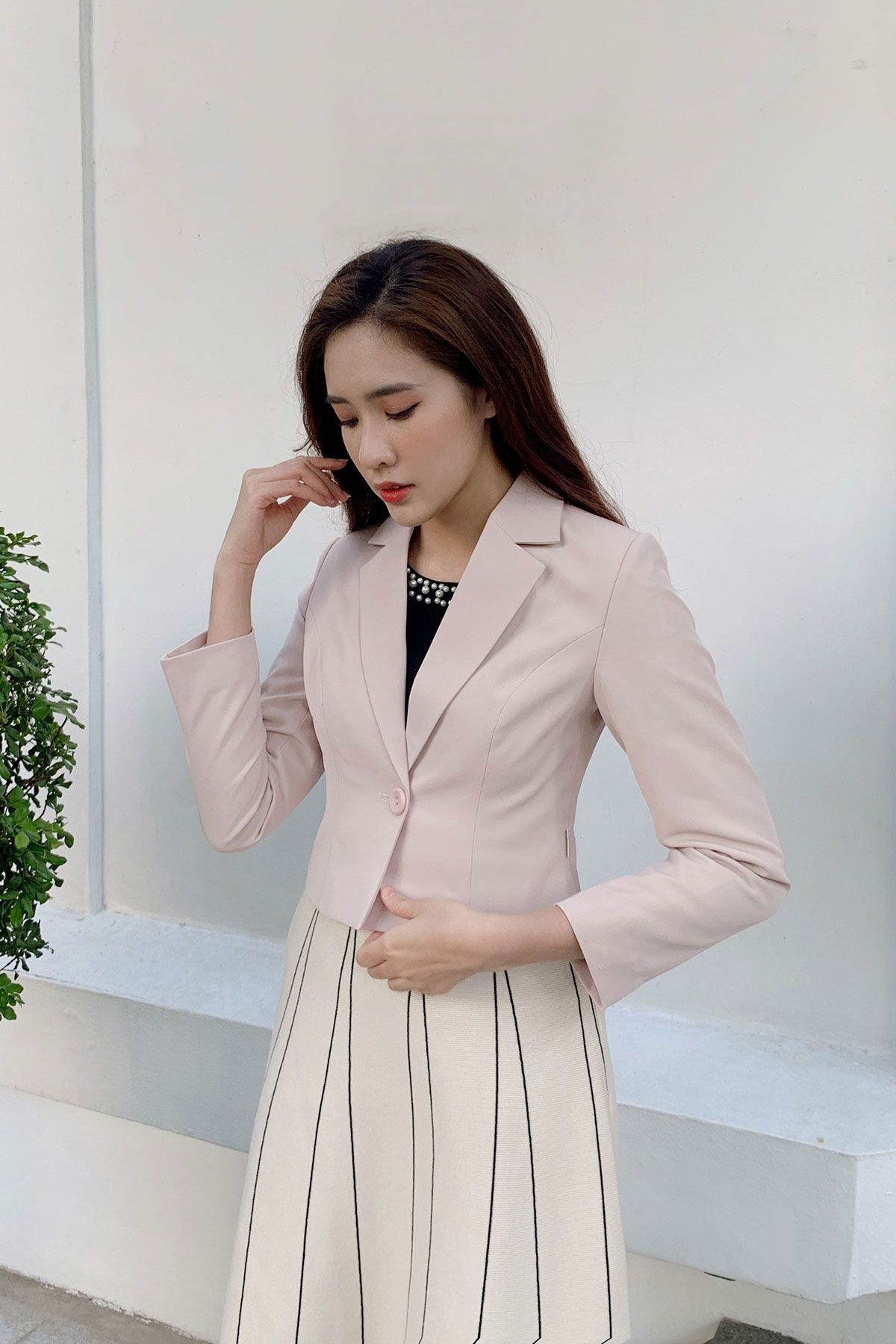 Mẫu áo vest nữ tay lỡ dành cho cô nàng công sở điệu đà