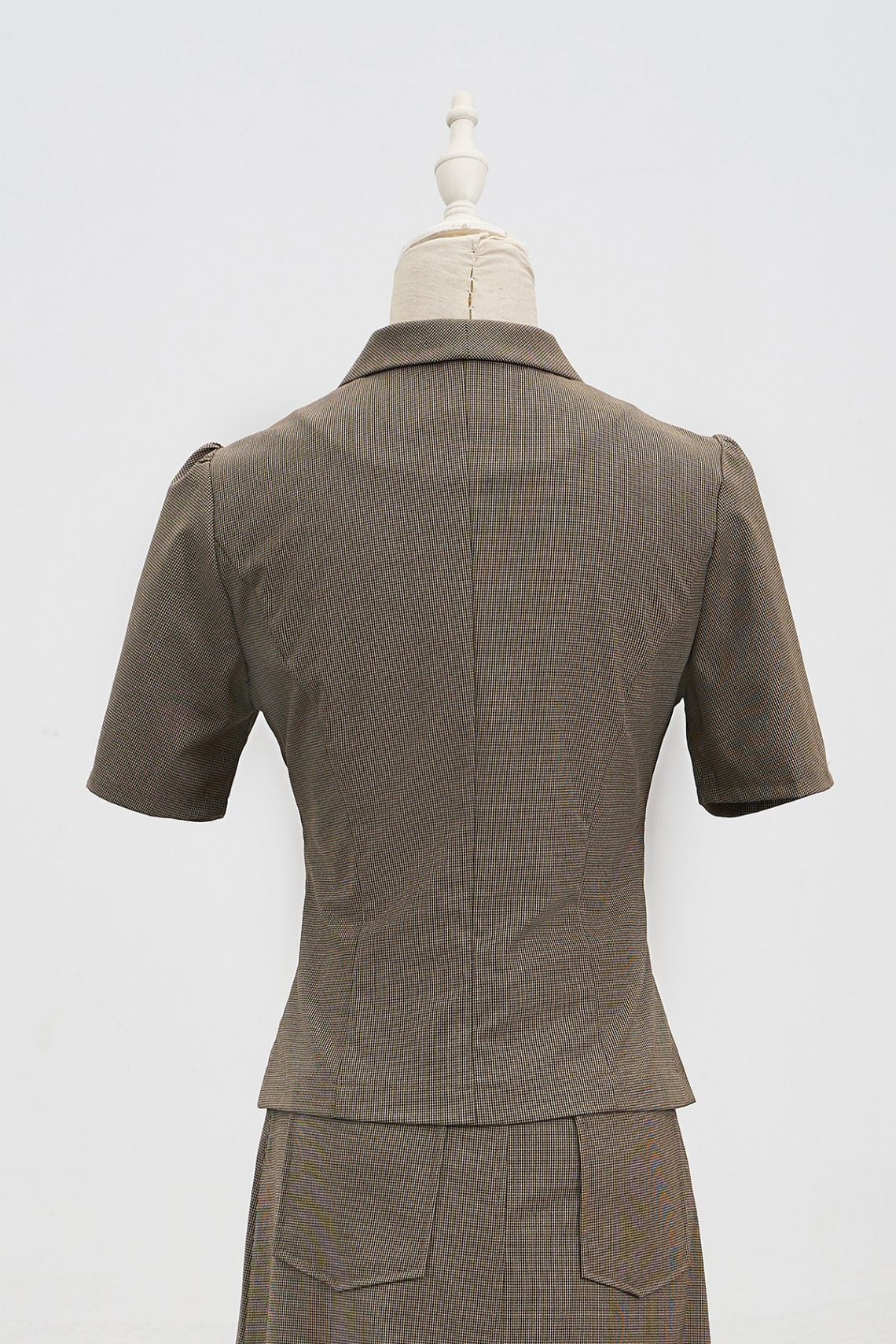 Áo tay ngắn cổ sen - L65D24Q015