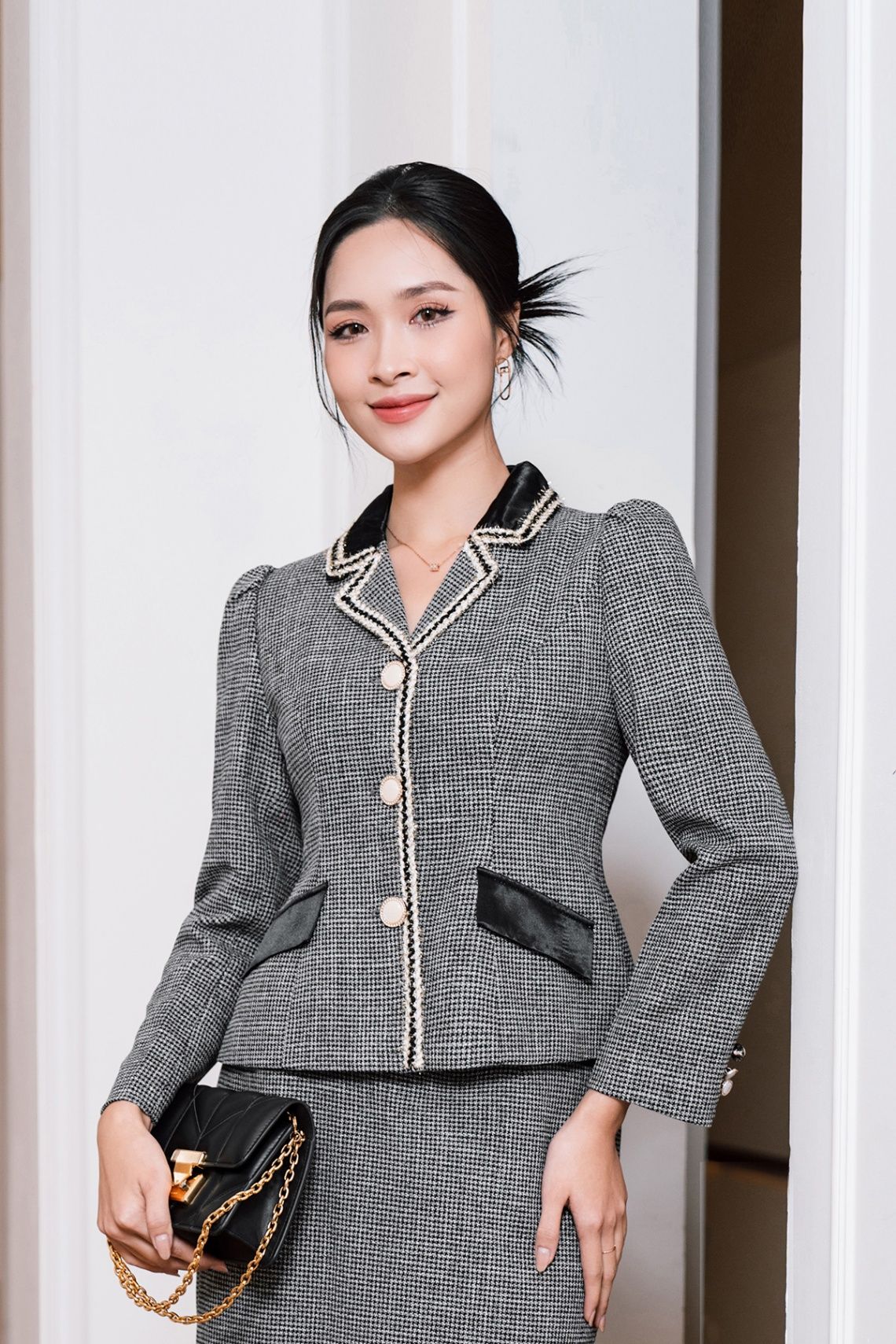 áo vest dạ cổ 2 ve phối dây - L65W23T019