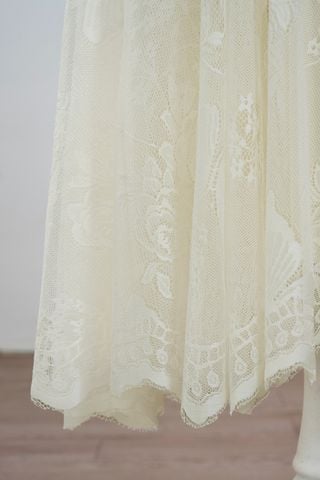 Chân váy ren xòe 2 mặt nhung - N62L24Q009