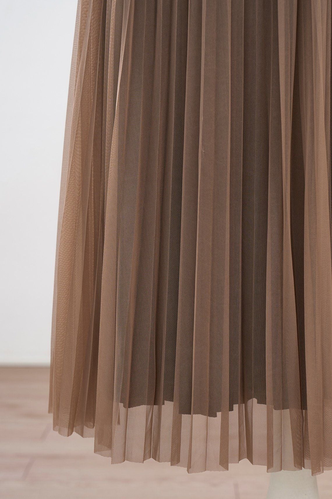 Chân váy dập ly khoen cạp - N62L24Q011