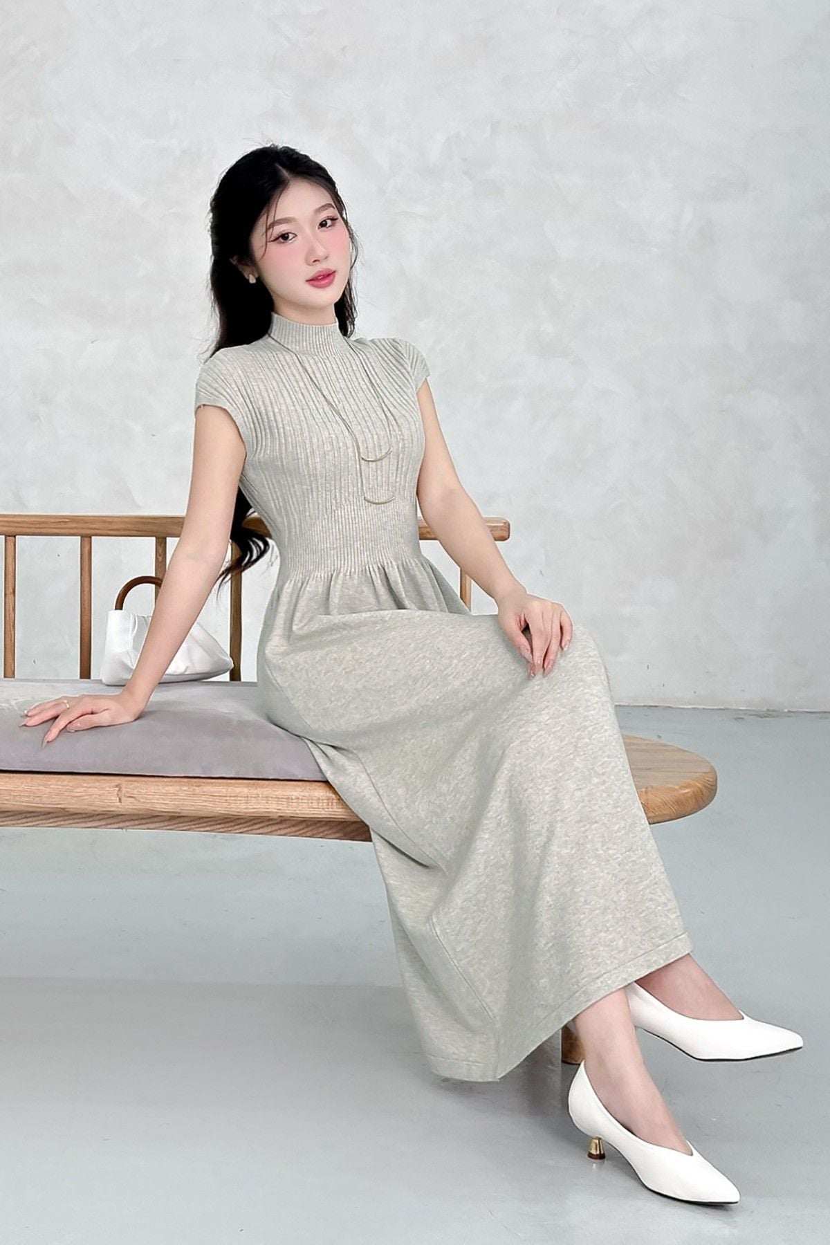 Đầm len cổ leo vai chờm - N63L24T007