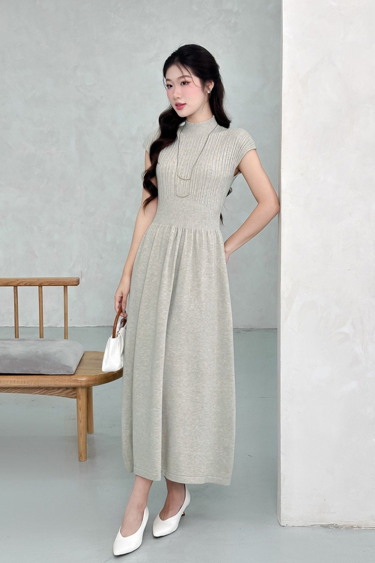 Đầm len cổ leo vai chờm - N63L24T007