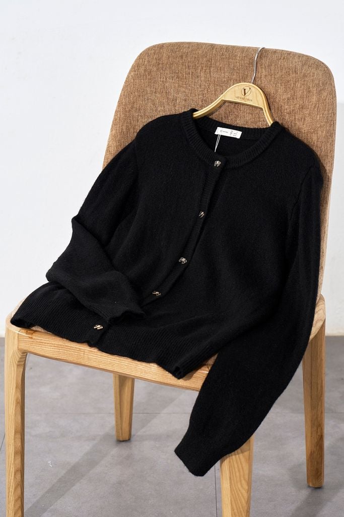 Áo len cardigan đính nơ - N65C24T068
