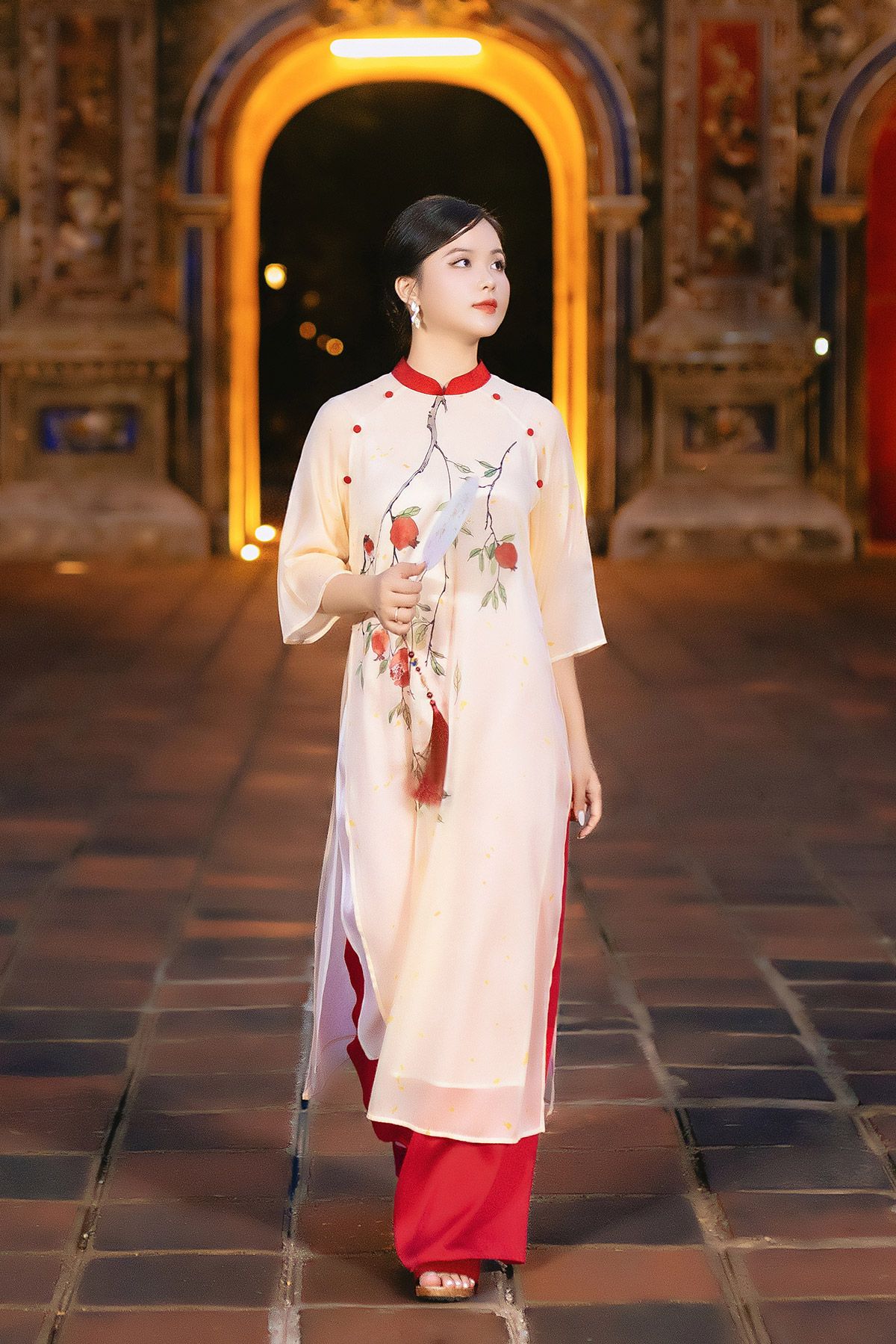 Áo dài cách tân Ngọc Lựu  - O61A24Q028 ( Không kèm quần )