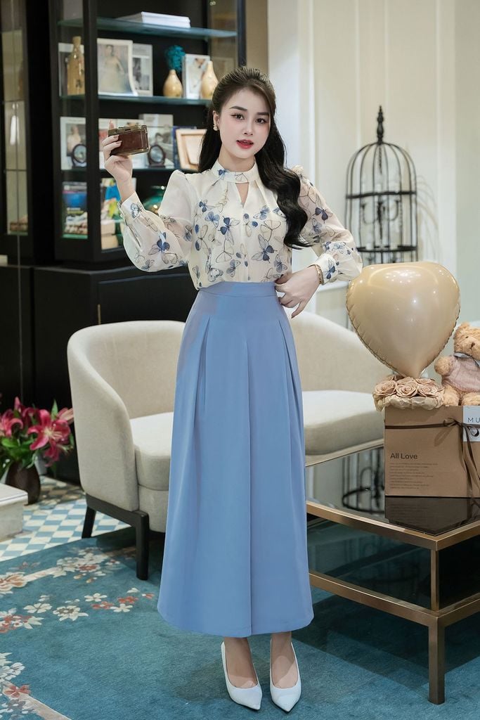 Áo cổ tàu tròn xếp ly - O61B24Q015