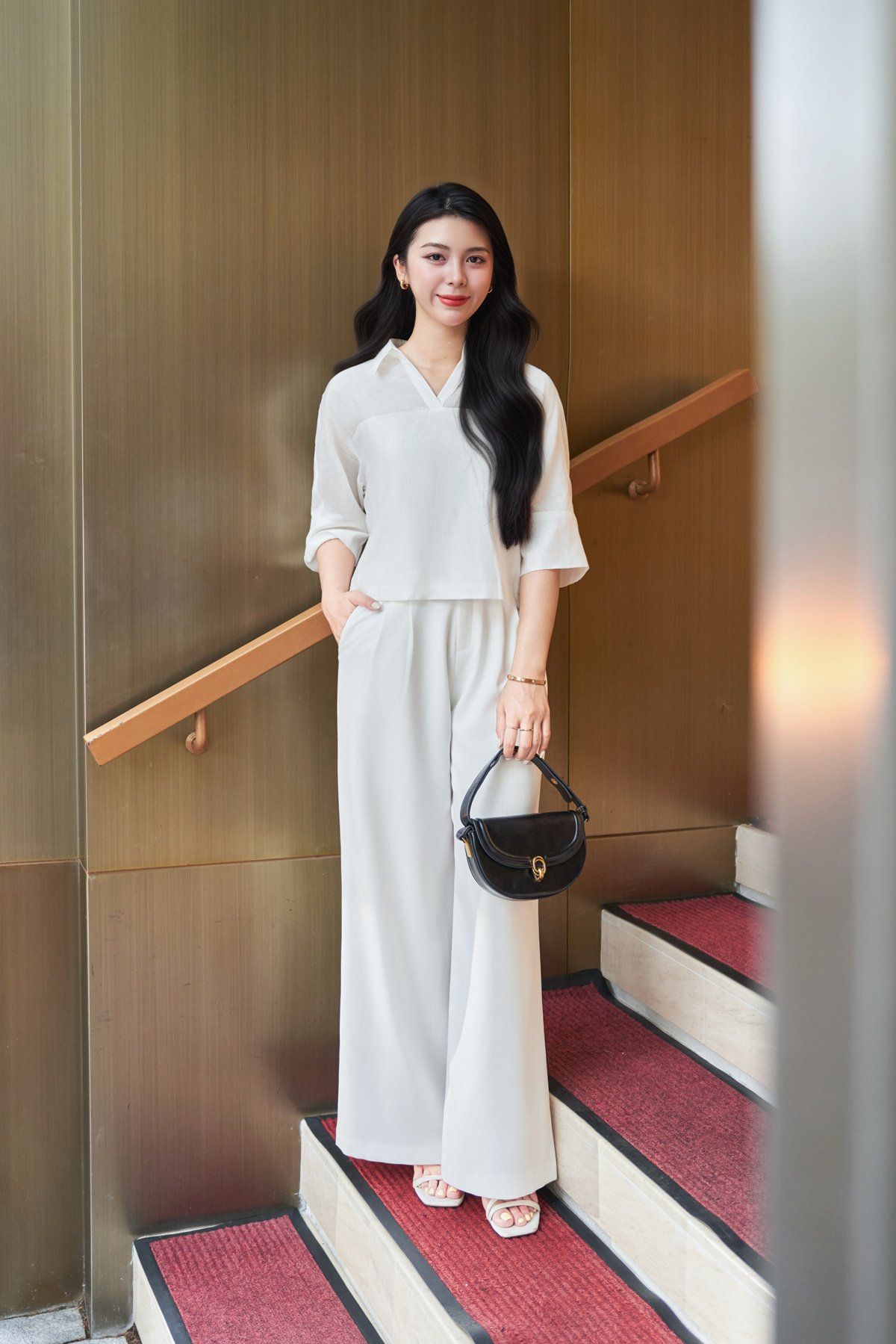 Áo cổ V tay cánh dơi - O61B25H010